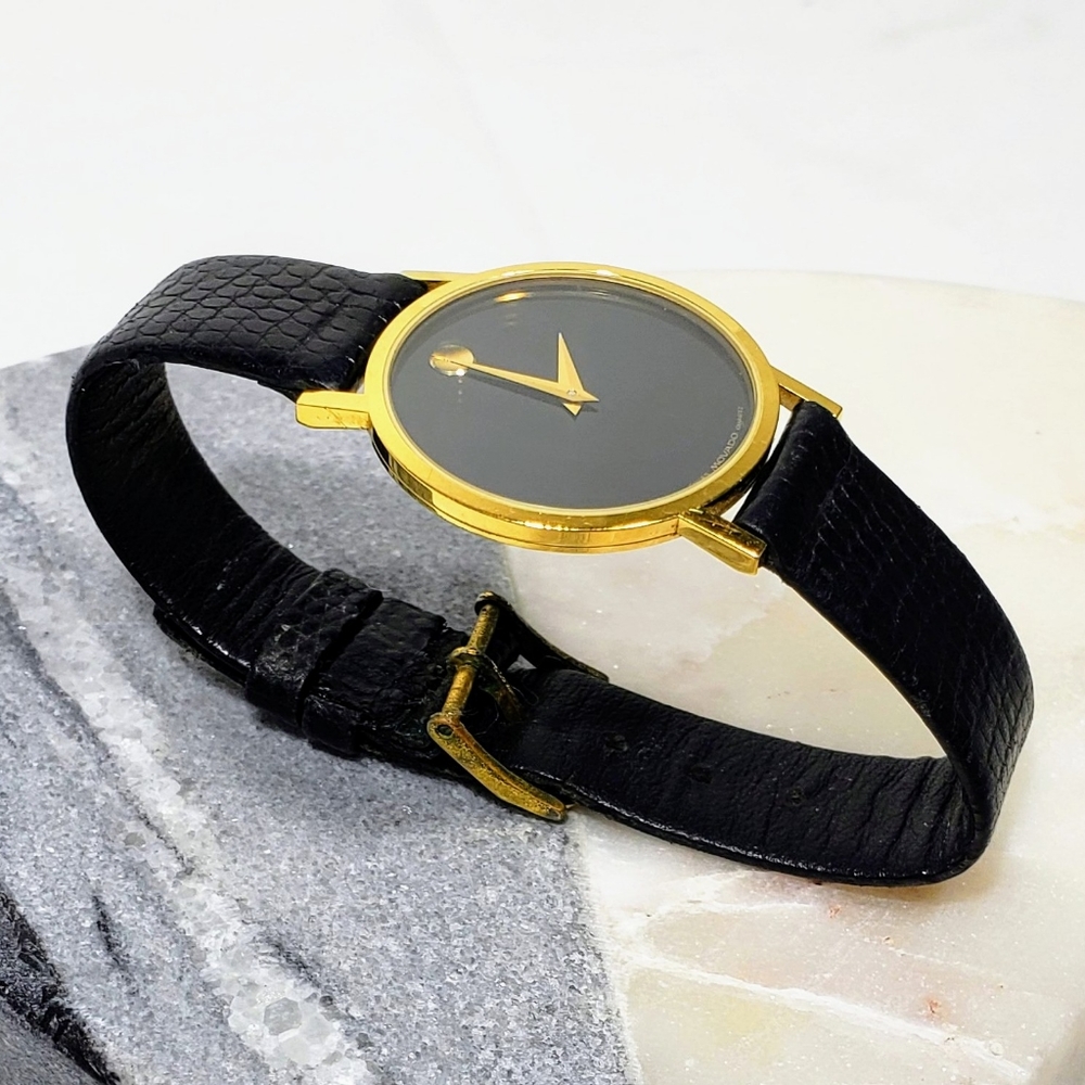Movado 87-45-882, Museum dial w/original leather strap and clasp. - Picture 2 of 11